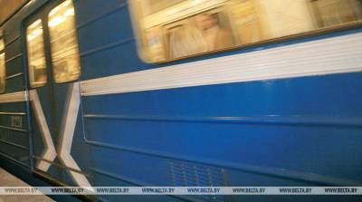 Пассажир упал под поезд на станции метро "Площадь Якуба Коласа"