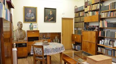 Центральная научная библиотека НАН предлагает посетить кабинет Петра Глебки онлайн