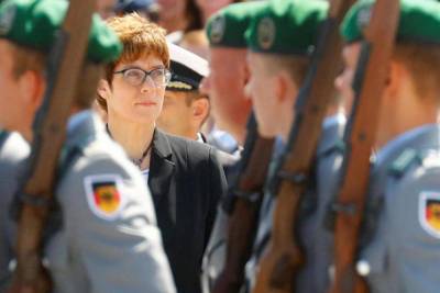 Германия: уполномоченная Бундестага по обороне планирует вернуть всеобщую воинскую обязанность