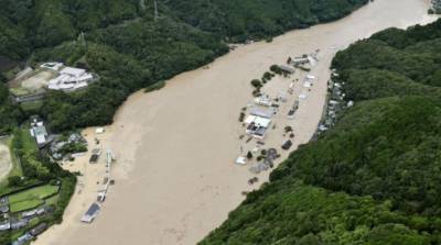 В Японии – масштабное наводнение, эвакуируют 200 тысяч жителей