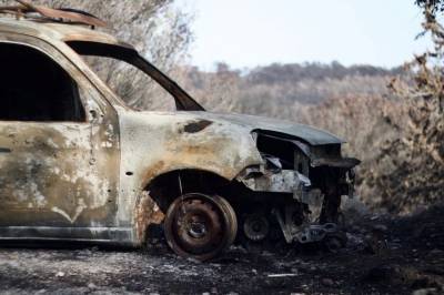 В Воронежской области загорелась перевернувшаяся иномарка: один пострадавший
