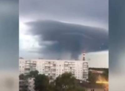 В Сети появилось видео «торнадо» в Москве
