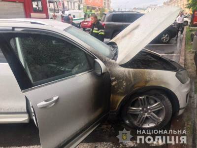 Полиция установила личность мужчины, который поджег автомобиль харьковского чиновника