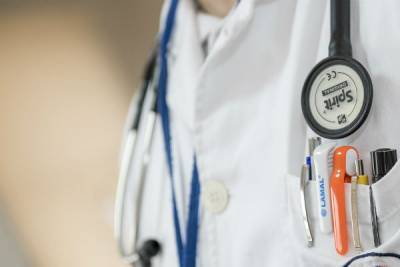 Коронавирус унес жизни еще двух петербургских врачей