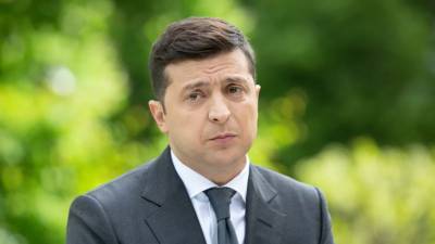 Зеленский оценил требования о принятии закона о статусе Донбасса