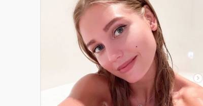 Кристина Асмус опубликовала обнаженные фото из ванной