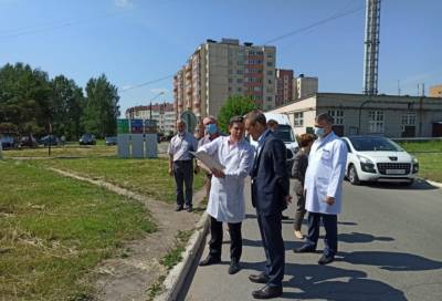 Роман Марков проверил, как Гатчина расходует областные средства на строительство и ремонт соцобъектов