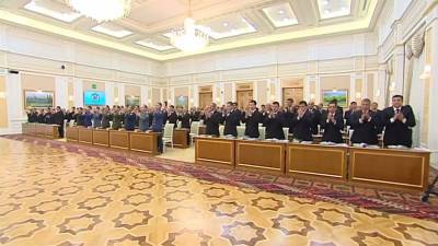 Бердымухамедов сменил вице-премьера, ряд министров, глав госконцернов и ректоров вузов