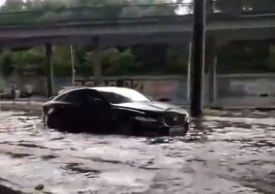 Рязанцы сняли на видео потоп под путепроводом на Куйбышевском шоссе