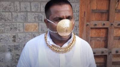 Бизнесмен из Индии носит золотую маску для защиты от COVID-19 - Cursorinfo: главные новости Израиля