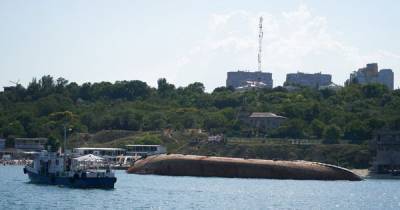 Зеленский ознакомился с ходом работ по подъему танкера «Делфи», потерпевшего крушение в Одессе