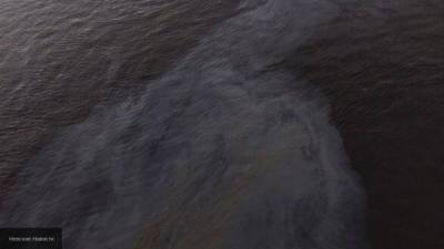 Авария на МКАД привела к разливу топлива в воду реки Сходни