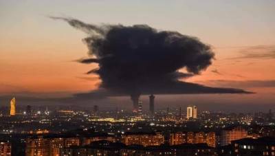 В Баку гремят взрывы: загорелась фабрика по производству красок