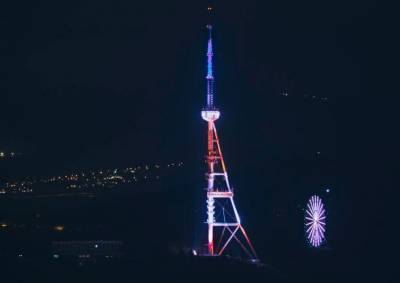 В Тбилиси отметили День независимости США фейерверком. ВИДЕО.