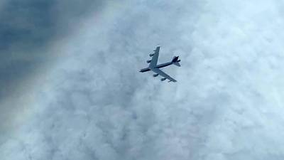 США перебросили стратегический бомбардировщик В-52Н на Гуам