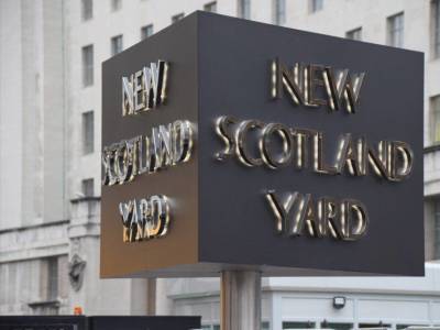 В Лондоне при разгоне вечеринки пострадали 11 полицейских