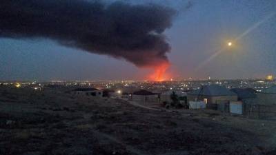 Масштабный пожар на фабрике Sobsan в Баку: есть пострадавшие