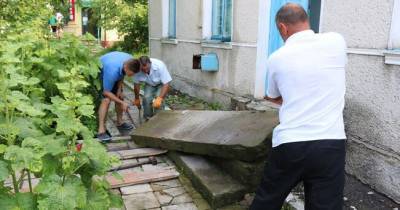 Под Тернополем еврейские надгробия вернули на кладбище