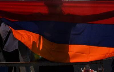 День Конституции: сколько раз и как меняли Основной закон Армении