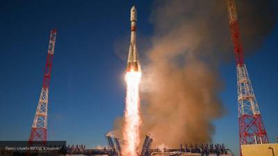 Космические туристы подписали контракты на полет к МКС на "Союзе" в 2021 году