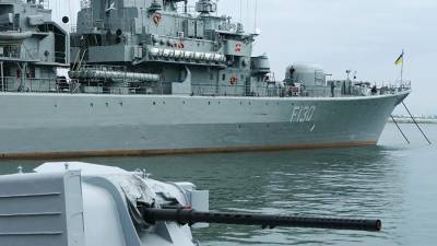 Зеленский пообещал сделать украинский флот образцом современности