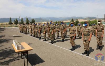 Встреча призывников в Карабахе: командующий Армией обороны поговорил с новобранцами