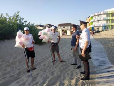На Анапских пляжах закрыли около 30 объектов незаконной торговли