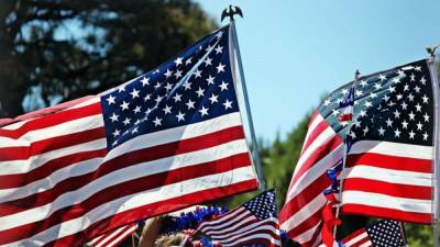 Дональд Трамп - Христофор Колумб - Свержение памятника и сожжение национального флага: видео со Дня независимости США - 24tv.ua - США - Англия