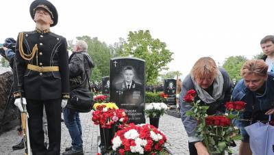 В Петербурге открыт памятник погибшим подводникам