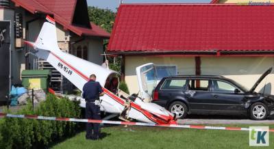 В Польше спортивный самолет упал на частный дом (видео)