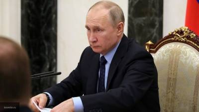 Путин сообщил о "мине замедленного действия" в первой советской Конституции