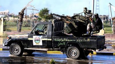 Президент Алжира призвал ПНС Ливии прекратить вооруженные действия в стране