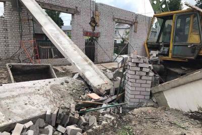 Под завалами обрушившегося в Кировской области ТЦ найдены погибшие
