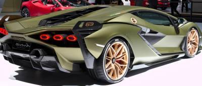 Lamborghini презентует 8 июля загадочный суперкар «впереди своего времени»