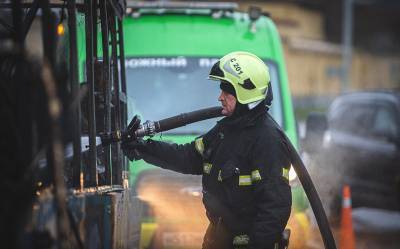 Видео горящего в Подмосковье автобуса попало в Сеть