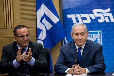 Бывший министр связи Израиля торгует российской «живой водой от коронавируса»