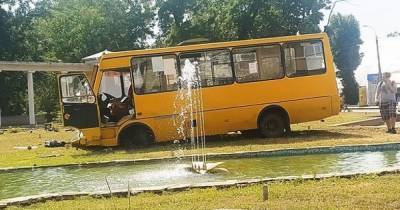 В Черкассах маршрутка столкнулась с пожарной машиной – пострадал водитель автобуса