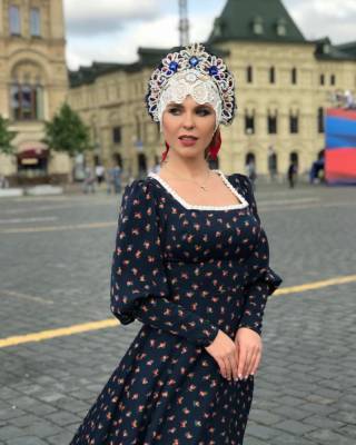 Пелагея потеряла голос из-за развода с кузбасским хоккеистом Телегиным