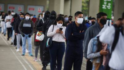 Число случаев коронавируса в Перу превысило 300 тысяч