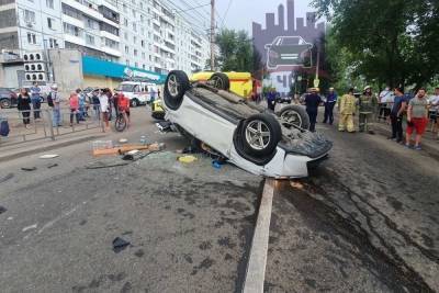 «День акробатики»: за воскресенье в Красноярске случились три аварии с «перевертышами»