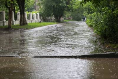 В Челябинской области прогнозируют жару, сильные дожди, град и шквалистый ветер