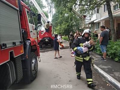 В Уфе из горящей многоэтажки эвакуировали около двух десятков людей