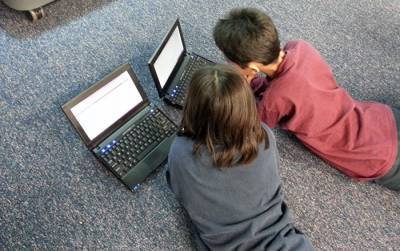 У четверти сельских школ Латвии нет доступа к быстрому интернету