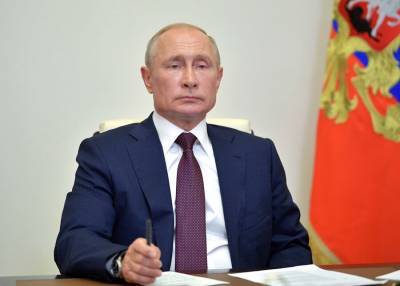 Путин поручил проработать возможность обмена документами в сфере труда через сайт госуслуг