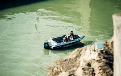 В Кутаиси в реке Риони ищут молодого мужчину