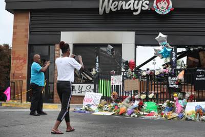 Мэр американского города обвинила протестующих в убийстве 8-летней девочки