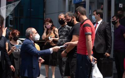 Точки раздачи бесплатных масок открылись в Армении