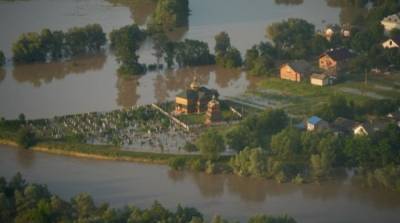 После паводков на западе Украины до сих пор подтоплены пять населенных пунктов