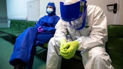 «Будет трудно отличить»: Россиянам рассказали когда пройдет вторая волна коронавируса пройдет