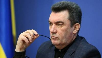 Глава СНБО заявил, что скорее вторым государственным на Украине стает английский, но не русский